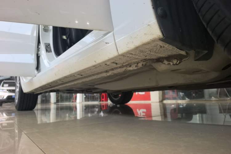 Used Buick GT 2019 18T Automatic Connected Elite Model China VI Standard Right Side Sill