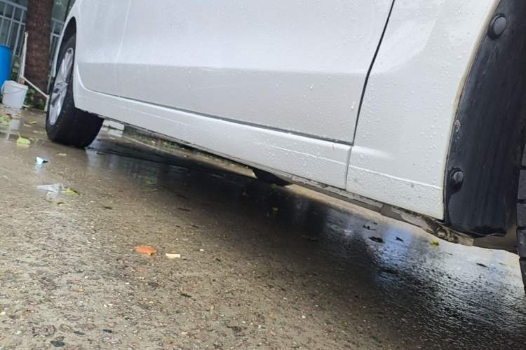 Used Buick GT 2019 18T Automatic Connected Elite Model China VI Standard Right Side Sill