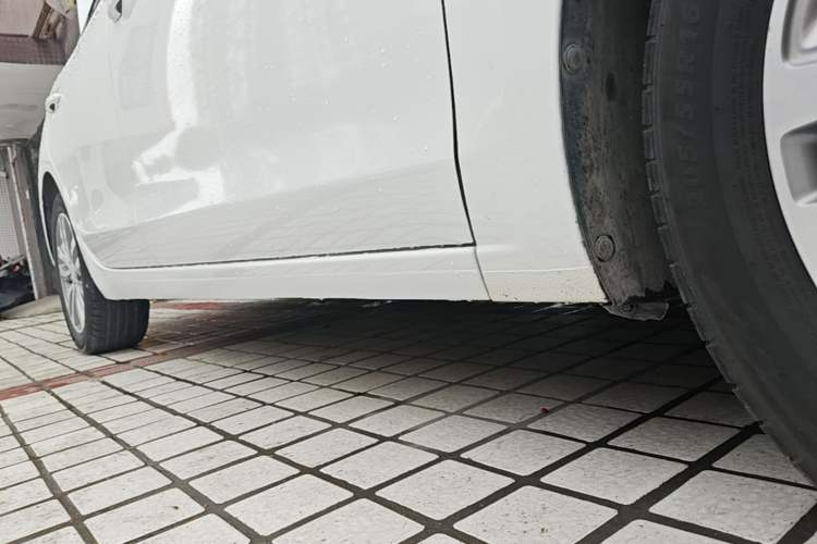 Used Buick GT 2019 18T Automatic Connected Elite Model China VI Standard Right Side Sill