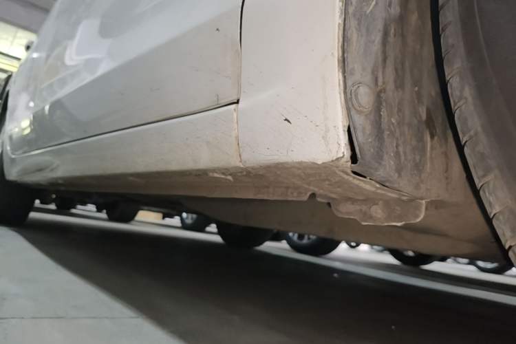 Used Buick GT 2019 15T Dual-Clutch Connected Elite Version China V Standard Right Side Sill