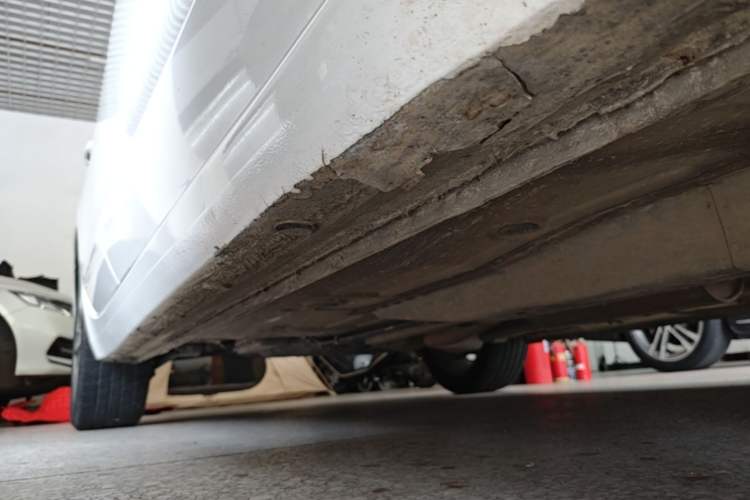 Used Buick GT 2019 18T Automatic Connected Elite Model China VI Standard Right Side Sill