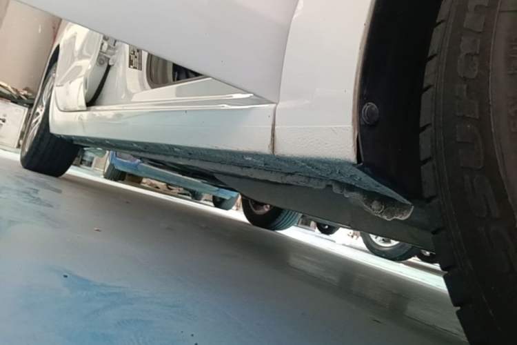 Used Buick GT 2019 18T Automatic Connected Elite Model China VI Standard Right Side Sill