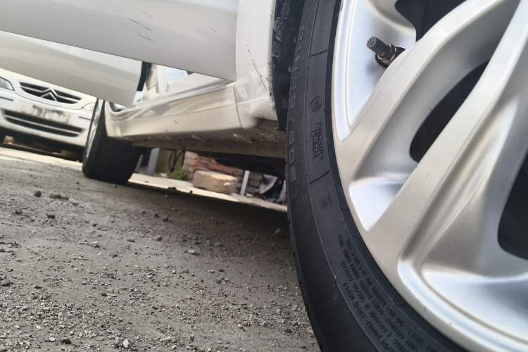 Used Buick GT 2019 15T Dual-Clutch Connected Elite Model China VI Right Side Sill