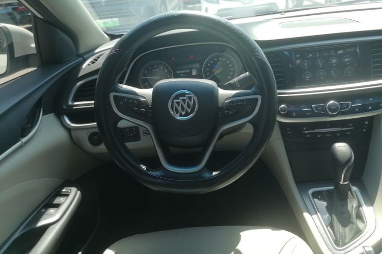 Used Buick GT 2019 15T Dual-Clutch Connected Elite Model China VI Steering Wheel