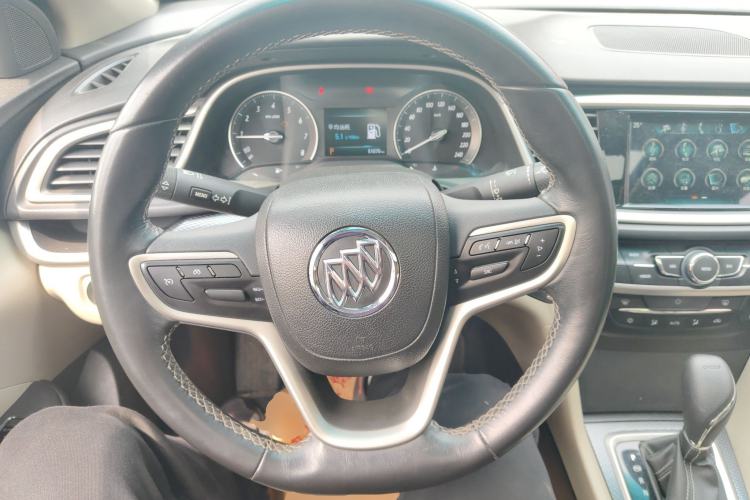 Used Buick GT 2019 15T Dual-Clutch Connected Elite Model China VI Steering Wheel