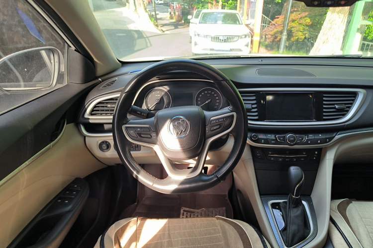 Used Buick GT 2019 15T Dual-Clutch Connected Elite Model China VI Steering Wheel