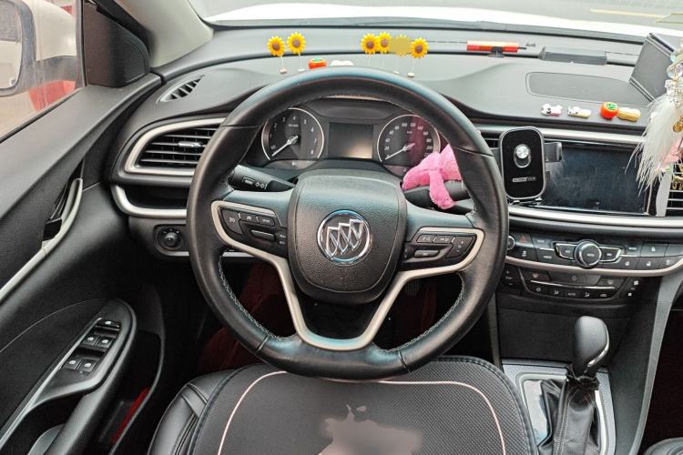 Used Buick GT 2019 18T Automatic Connected Elite Model China VI Standard Steering Wheel