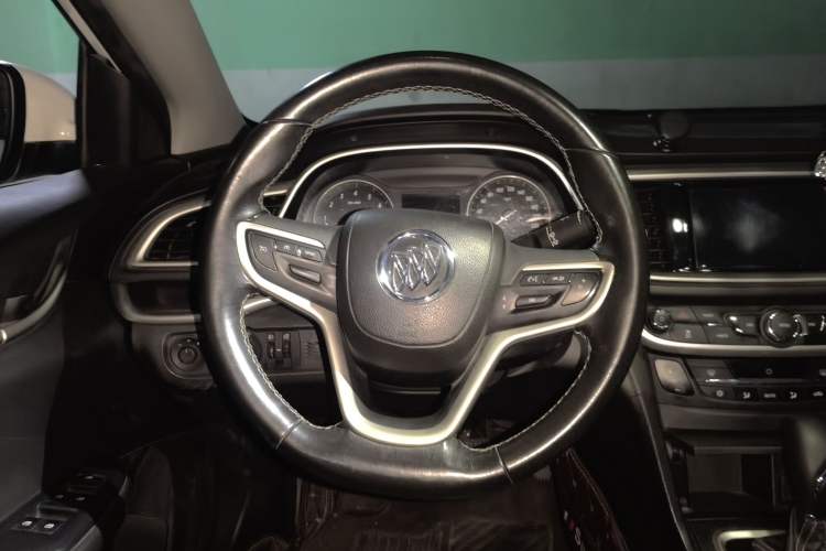 Used Buick GT 2019 18T Automatic Connected Elite Model China VI Standard Steering Wheel