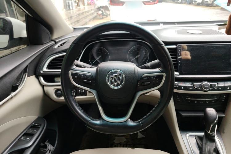 Used Buick GT 2019 15T Dual-Clutch Connected Elite Model China VI Steering Wheel
