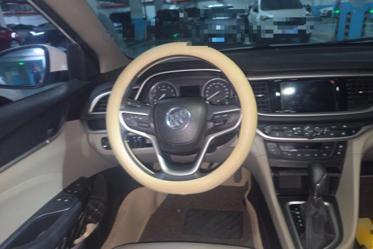 Used Buick GT 2019 15T Dual-Clutch Connected Elite Model China VI Steering Wheel