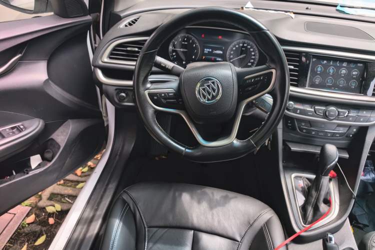 Used Buick GT 2019 18T Automatic Connected Elite Model China VI Standard Steering Wheel