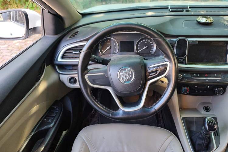 Used Buick GT 2019 15T Manual Elite Version China VI Standard Steering Wheel