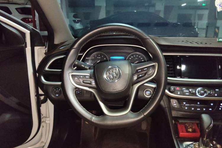 Used Buick GT 2019 18T Automatic Connected Flagship Version China VI Standard Steering Wheel