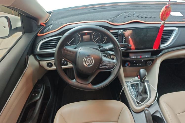 Used Buick GT 2019 15T Dual-Clutch Advanced Version China VI Standard Steering Wheel