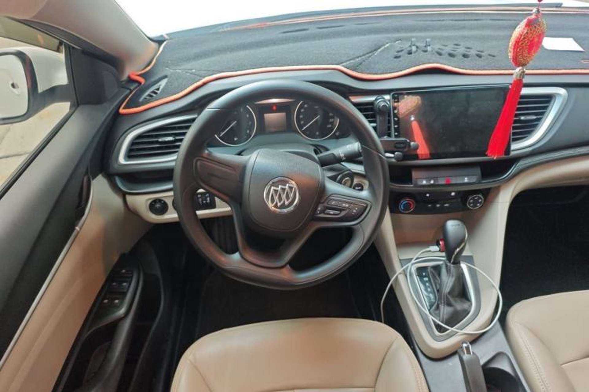 Used Buick GT 2019 15T Dual-Clutch Advanced Version China VI Standard Steering Wheel
