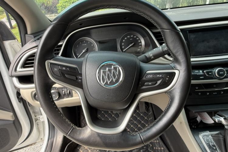 Used Buick GT 2019 15T Dual-Clutch Connected Elite Model China VI Steering Wheel