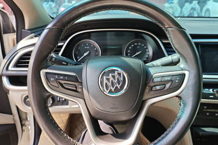 Used Buick GT 2019 15T Dual-Clutch Connected Elite Version China V Standard Steering Wheel