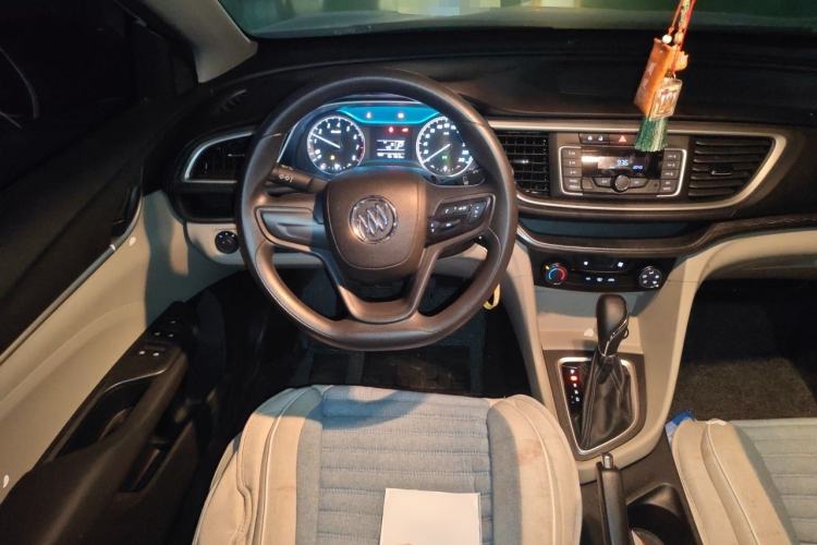 Used Buick GT 2019 15T Dual-Clutch Advanced Version China VI Standard Steering Wheel