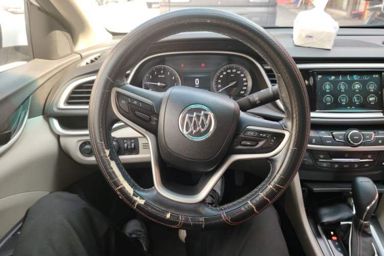 Used Buick GT 2019 15T Dual-Clutch Connected Elite Model China VI Steering Wheel