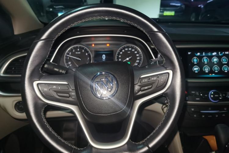 Used Buick GT 2019 15T Dual-Clutch Connected Elite Model China VI Steering Wheel
