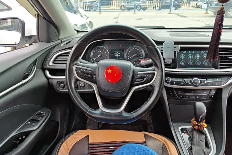 Used Buick GT 2019 18T Automatic Connected Elite Model China VI Standard Steering Wheel