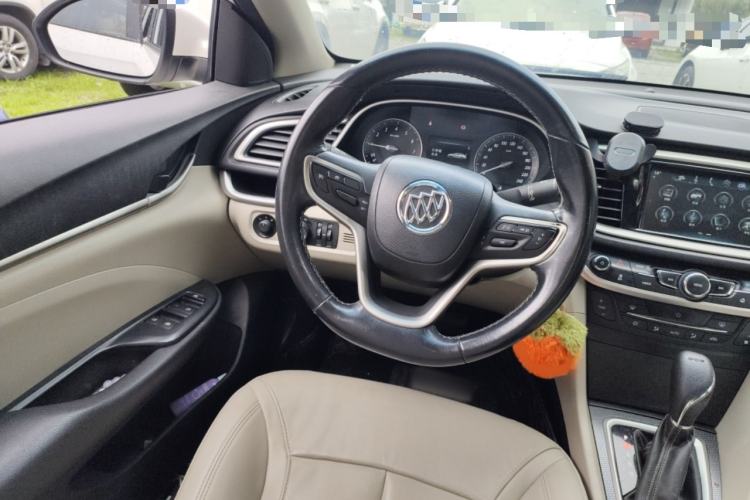 Used Buick GT 2019 15T Dual-Clutch Connected Elite Model China VI Steering Wheel