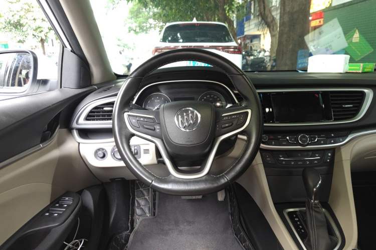 Used Buick GT 2019 15T Dual-Clutch Connected Elite Model China VI Steering Wheel