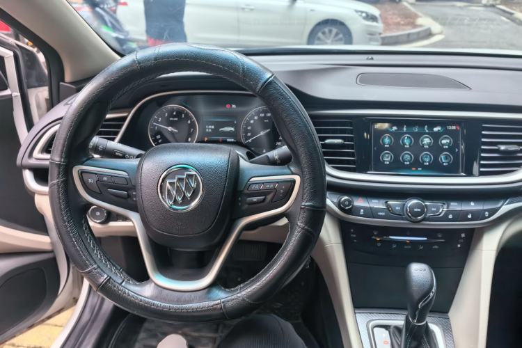 Used Buick GT 2019 15T Dual-Clutch Connected Elite Model China VI Steering Wheel