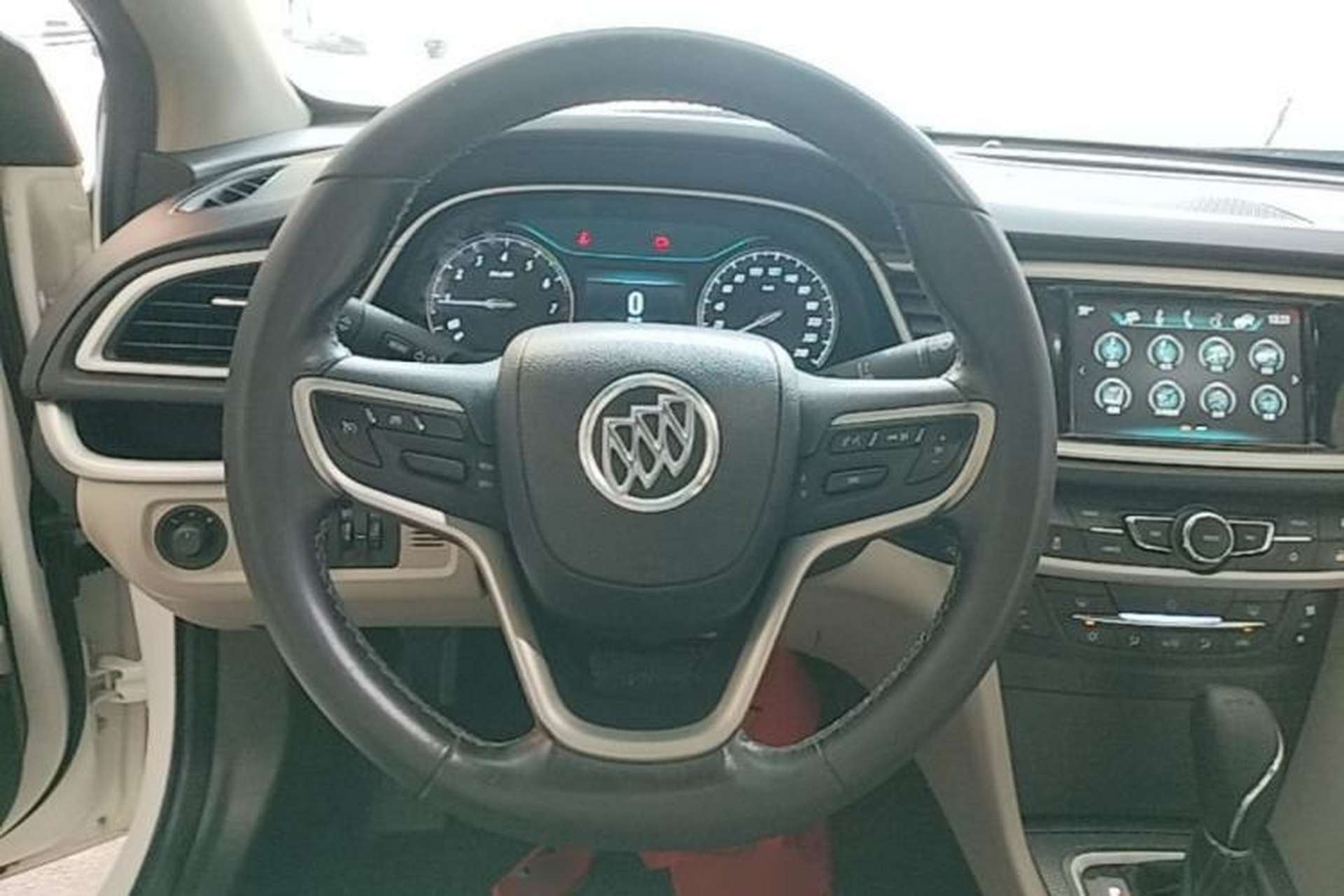Used Buick GT 2019 15T Dual-Clutch Connected Elite Model China VI Steering Wheel