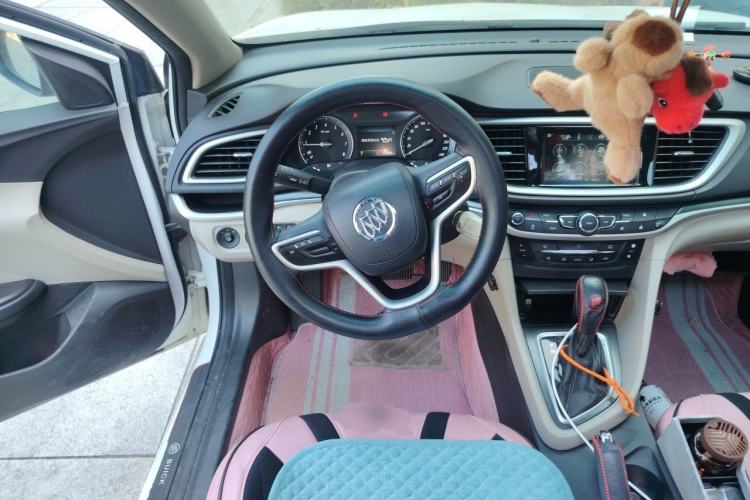 Used Buick GT 2019 15T Dual-Clutch Connected Elite Model China VI Steering Wheel