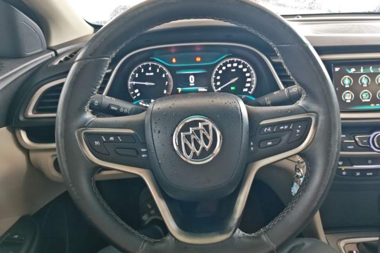 Used Buick GT 2019 15T Dual-Clutch Connected Elite Version China V Standard Steering Wheel