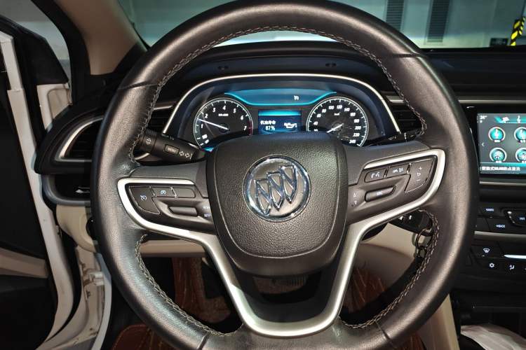 Used Buick GT 2019 15T Dual-Clutch Connected Elite Model China VI Steering Wheel