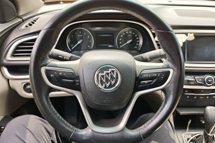 Used Buick GT 2019 15T Dual-Clutch Connected Elite Model China VI Steering Wheel