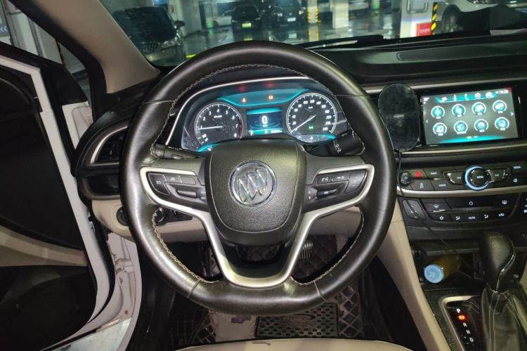 Used Buick GT 2019 15T Dual-Clutch Connected Elite Model China VI Steering Wheel