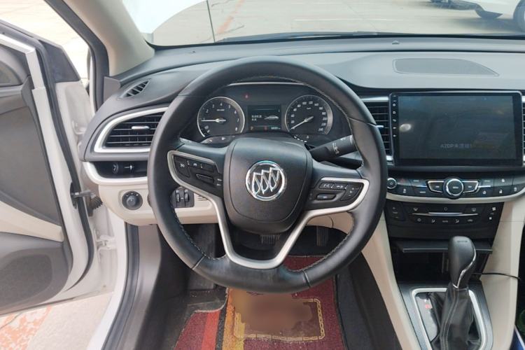 Used Buick GT 2019 15T Dual-Clutch Connected Elite Model China VI Steering Wheel