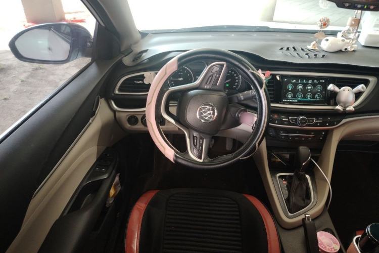 Used Buick GT 2019 15T Dual-Clutch Connected Elite Model China VI Steering Wheel