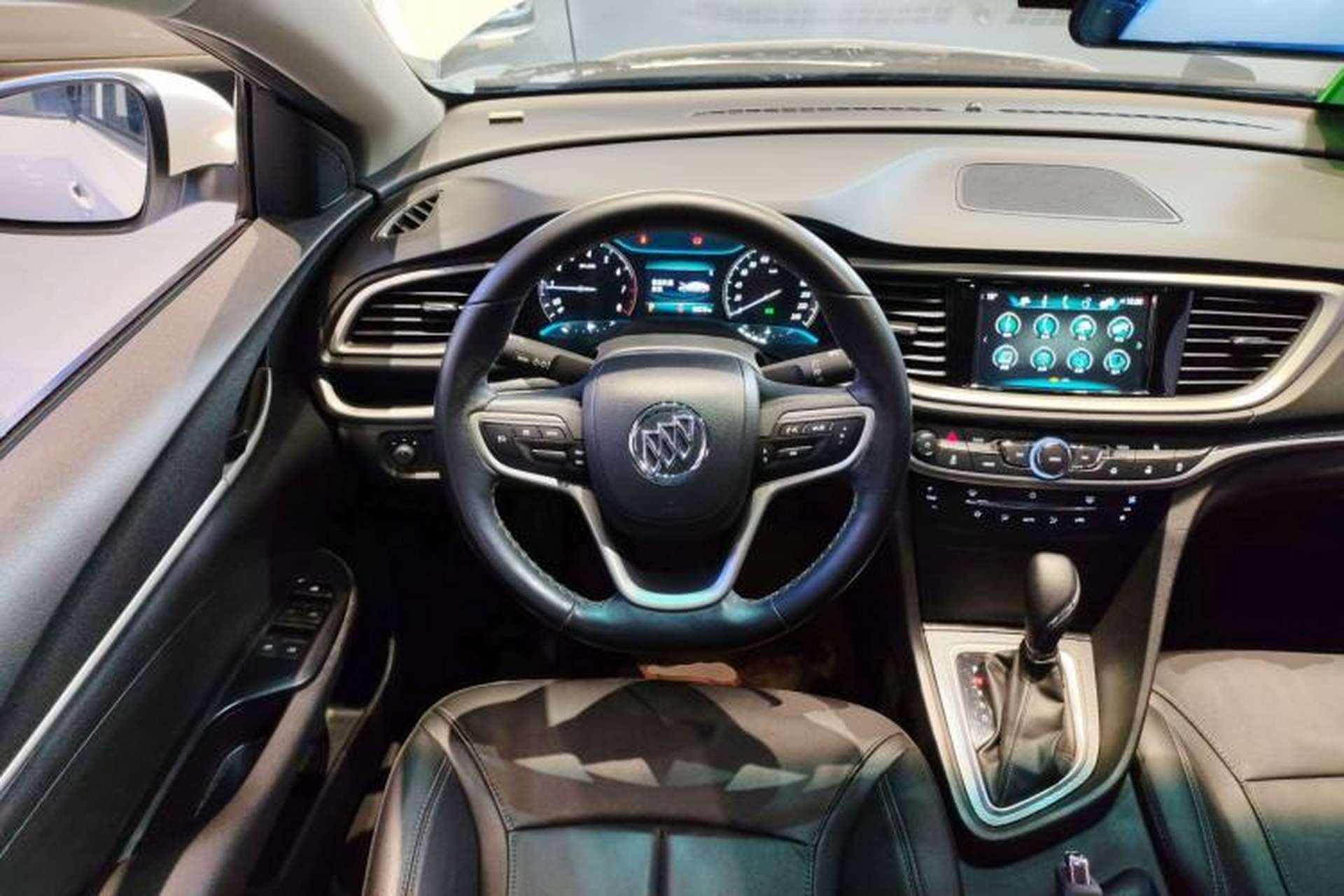 Used Buick GT 2019 18T Automatic Connected Elite Model China VI Standard Steering Wheel