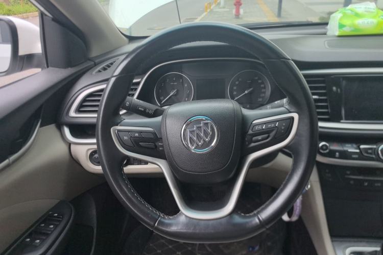 Used Buick GT 2019 15T Dual-Clutch Connected Elite Model China VI Steering Wheel