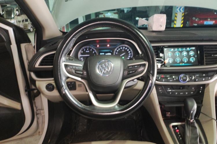 Used Buick GT 2019 15T Dual-Clutch Connected Elite Model China VI Steering Wheel