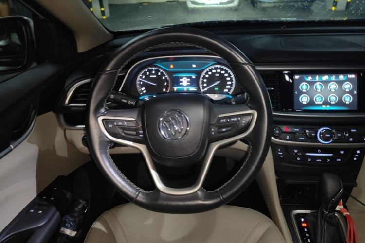 Used Buick GT 2019 15T Dual-Clutch Connected Elite Model China VI Steering Wheel