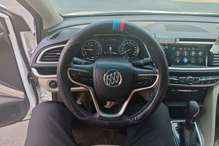 Used Buick GT 2019 15T Dual-Clutch Connected Elite Model China VI Steering Wheel