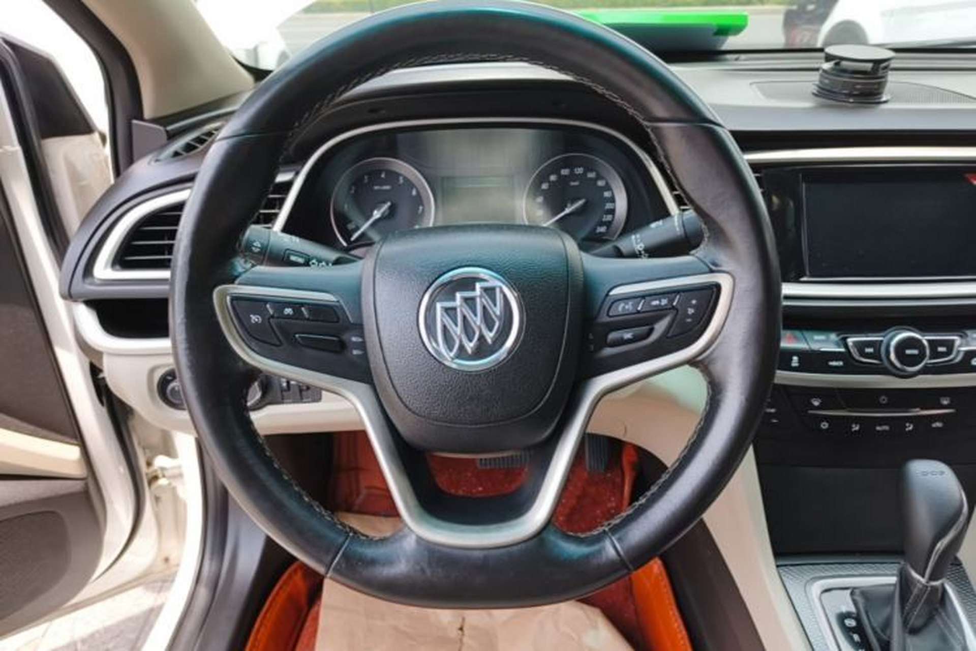 Used Buick GT 2019 15T Dual-Clutch Connected Elite Model China VI Steering Wheel