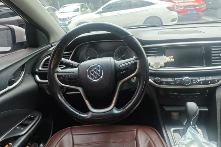 Used Buick GT 2019 18T Automatic Connected Elite Model China VI Standard Steering Wheel