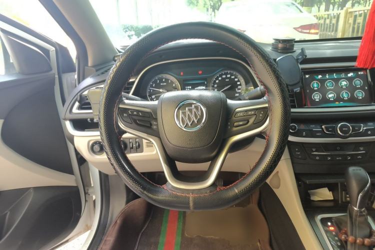 Used Buick GT 2019 15T Dual-Clutch Connected Elite Model China VI Steering Wheel