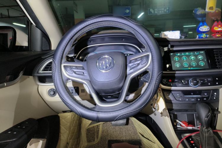 Used Buick GT 2019 15T Dual-Clutch Connected Elite Model China VI Steering Wheel