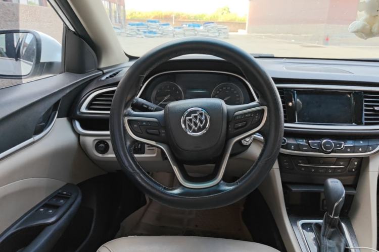 Used Buick GT 2019 15T Dual-Clutch Connected Elite Model China VI Steering Wheel