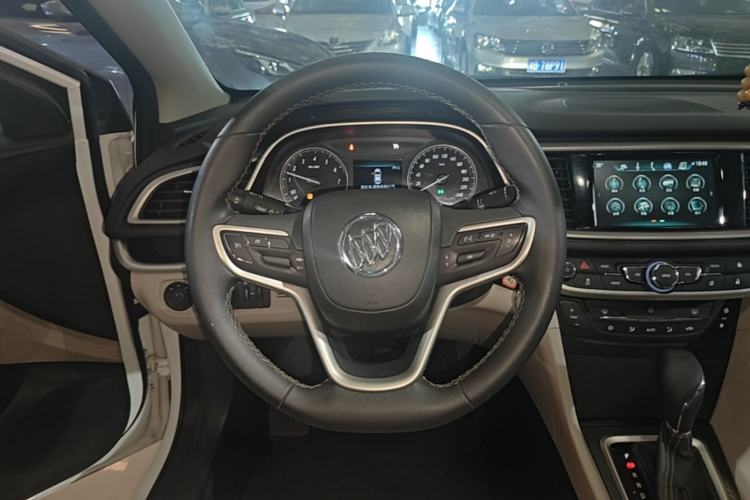 Used Buick GT 2019 15T Dual-Clutch Connected Elite Model China VI Steering Wheel
