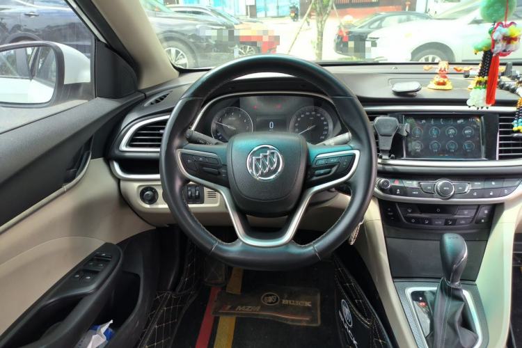 Used Buick GT 2019 15T Dual-Clutch Connected Elite Model China VI Steering Wheel