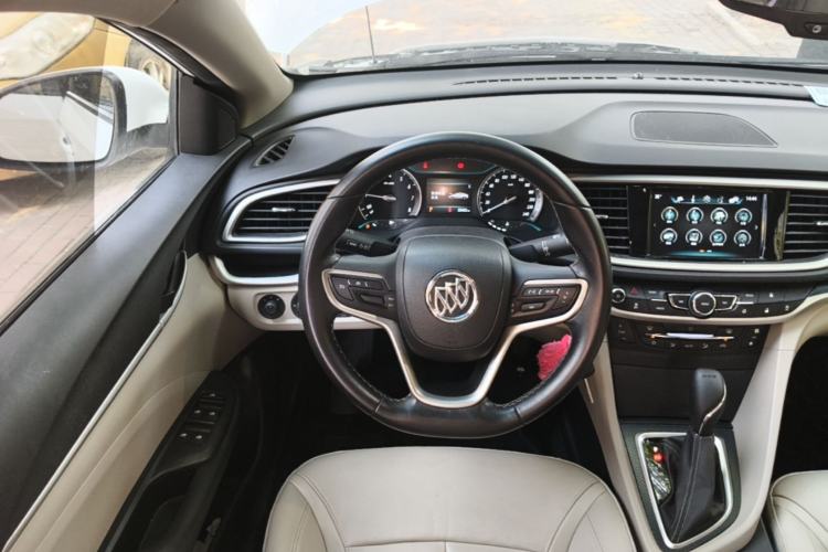 Used Buick GT 2019 15T Dual-Clutch Connected Elite Model China VI Steering Wheel