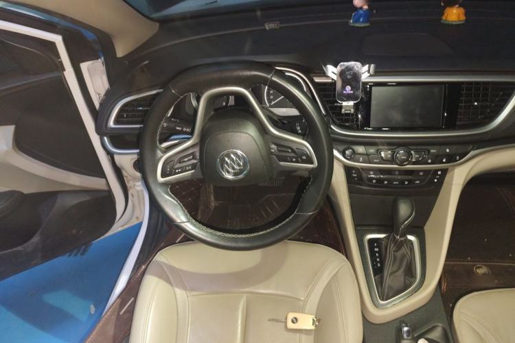 Used Buick GT 2019 15T Dual-Clutch Connected Elite Model China VI Steering Wheel